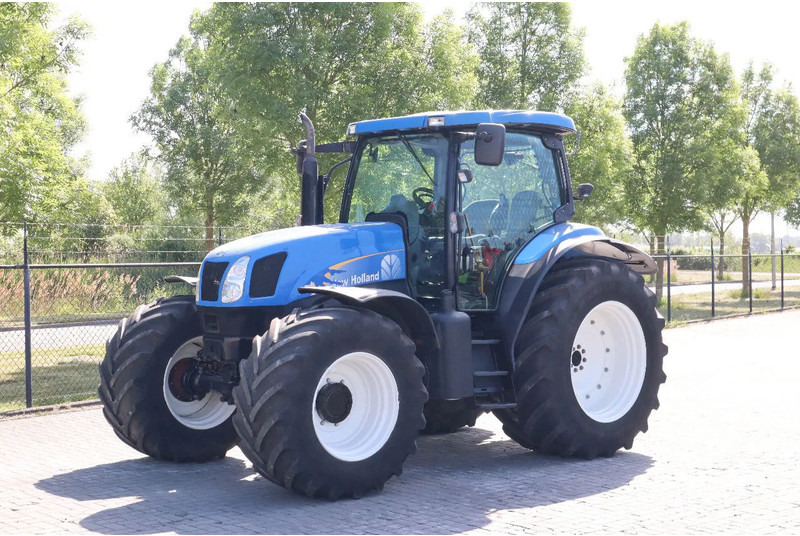 New Holland TS135A | 40 KM/H | 4X4 | SUPERSTEER - جرار: صورة 1 New Holland TS135A | 40 KM/H | 4X4 | SUPERSTEER - جرار: صورة 1