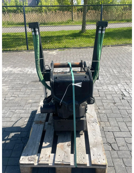 STEELWRIST X18 SQ60-5 | S60 | OILQUICK SYSTEM | CLS - مُلحق الحفار الدوار - آلات البناء: صورة 2 STEELWRIST X18 SQ60-5 | S60 | OILQUICK SYSTEM | CLS - مُلحق الحفار الدوار - آلات البناء: صورة 2