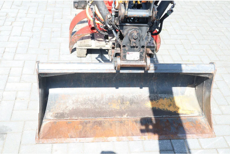 حفارة مُصَّغرة Takeuchi TB235-2 | TREE CUTTER | GRAB | TILT + 5 ATTACHMENTS: صورة 9