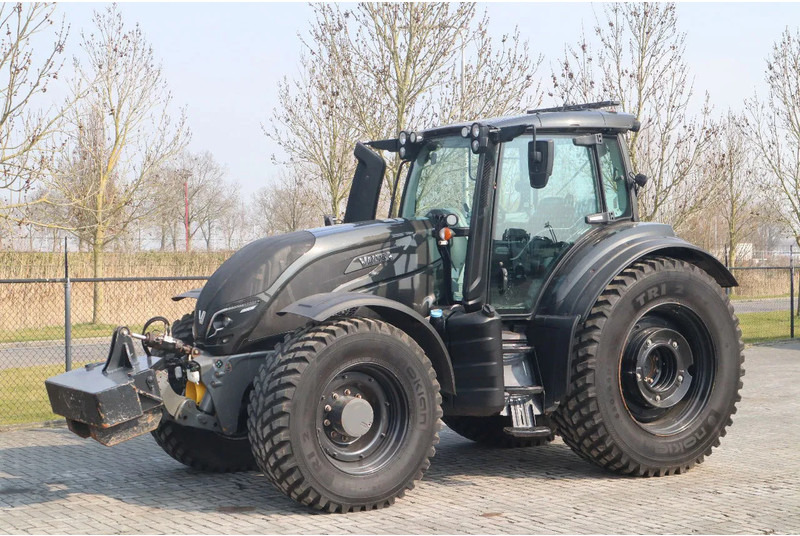 Valtra T234 D UNLIMITED | FRONT PTO | 53 KM/H | FULL OPTION - جرار: صورة 1 Valtra T234 D UNLIMITED | FRONT PTO | 53 KM/H | FULL OPTION - جرار: صورة 1