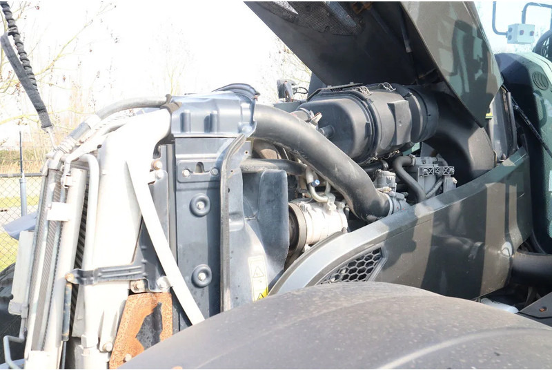 جرار Valtra T234 D UNLIMITED | FRONT PTO | 53 KM/H | FULL OPTION: صورة 14