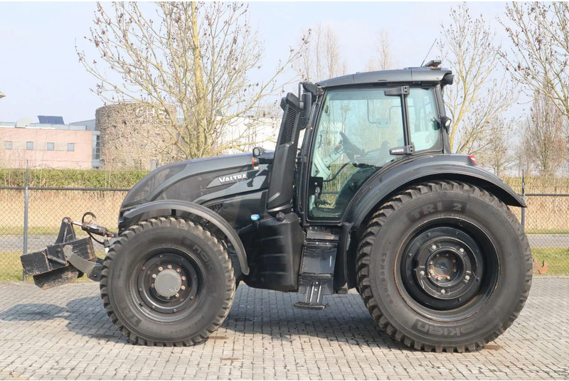Valtra T234 D UNLIMITED | FRONT PTO | 53 KM/H | FULL OPTION - جرار: صورة 2 Valtra T234 D UNLIMITED | FRONT PTO | 53 KM/H | FULL OPTION - جرار: صورة 2