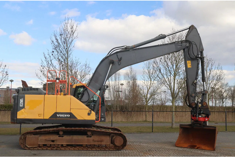 Volvo EC250EL | EC 250 EL | ROTOTILT | BUCKET - حفار زحاف: صورة 4 Volvo EC250EL | EC 250 EL | ROTOTILT | BUCKET - حفار زحاف: صورة 4