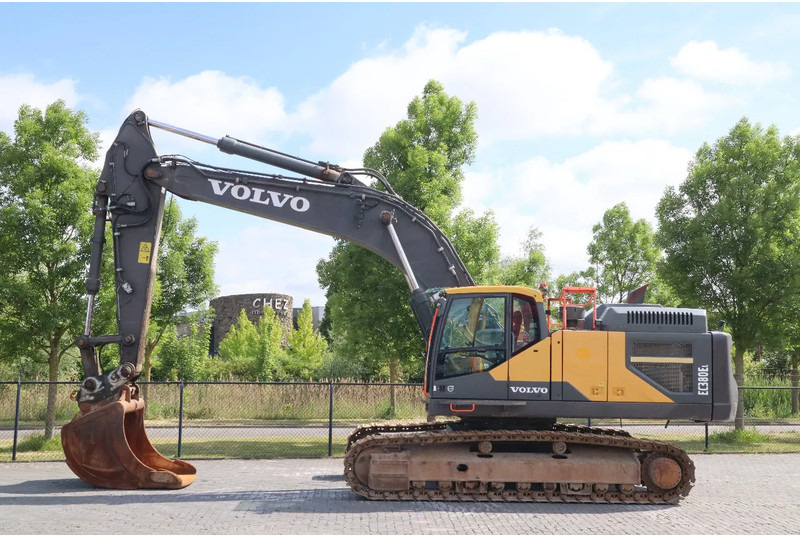 Volvo EC380EL | EC 380 EL | BUCKET | QUICK COUPLER - حفار زحاف: صورة 1 Volvo EC380EL | EC 380 EL | BUCKET | QUICK COUPLER - حفار زحاف: صورة 1