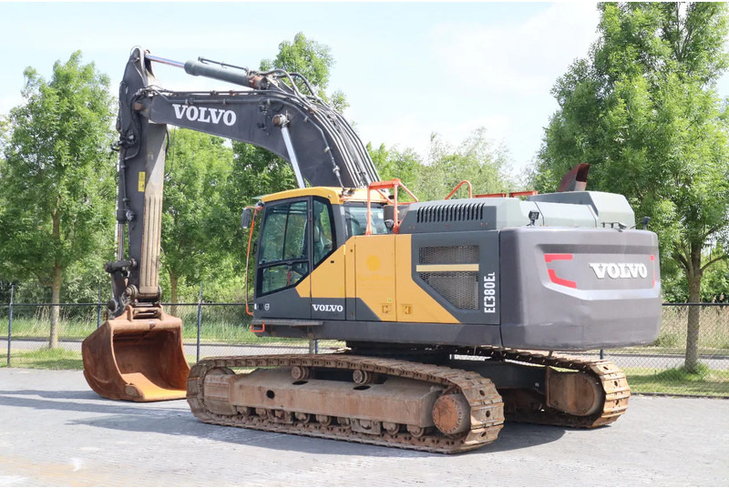 Volvo EC380EL | EC 380 EL | BUCKET | QUICK COUPLER - حفار زحاف: صورة 3 Volvo EC380EL | EC 380 EL | BUCKET | QUICK COUPLER - حفار زحاف: صورة 3