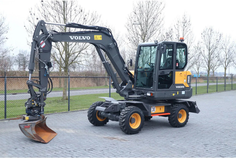 Volvo EW60E | DEMO | 30 KM/H | ROTOTILT + GRIPPER | BUCKET - حفارة دولاب: صورة 2 Volvo EW60E | DEMO | 30 KM/H | ROTOTILT + GRIPPER | BUCKET - حفارة دولاب: صورة 2