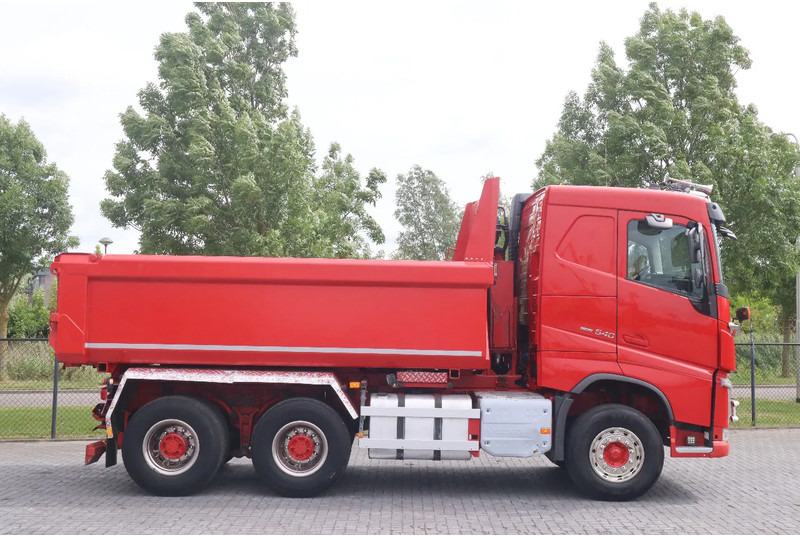 Volvo FH 540 | 6X4 | RETARDER | BIG AXLES | EURO 6 - شاحنة قلاب: صورة 4 Volvo FH 540 | 6X4 | RETARDER | BIG AXLES | EURO 6 - شاحنة قلاب: صورة 4