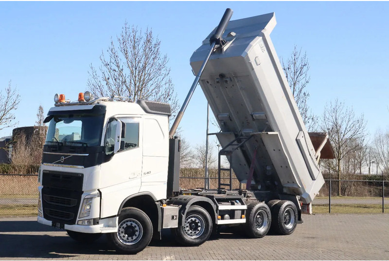 Volvo FH 540 8X4 TANDEMLIFT | BIG AXLES | RETARDER | VDS - شاحنة قلاب: صورة 1 Volvo FH 540 8X4 TANDEMLIFT | BIG AXLES | RETARDER | VDS - شاحنة قلاب: صورة 1