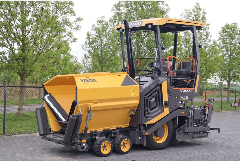 Volvo P2870 D ABG | ASPHALT PAVER | NEW / UNUSED | BOMAG BF300 - آلة أسفلت: صورة 2 Volvo P2870 D ABG | ASPHALT PAVER | NEW / UNUSED | BOMAG BF300 - آلة أسفلت: صورة 2