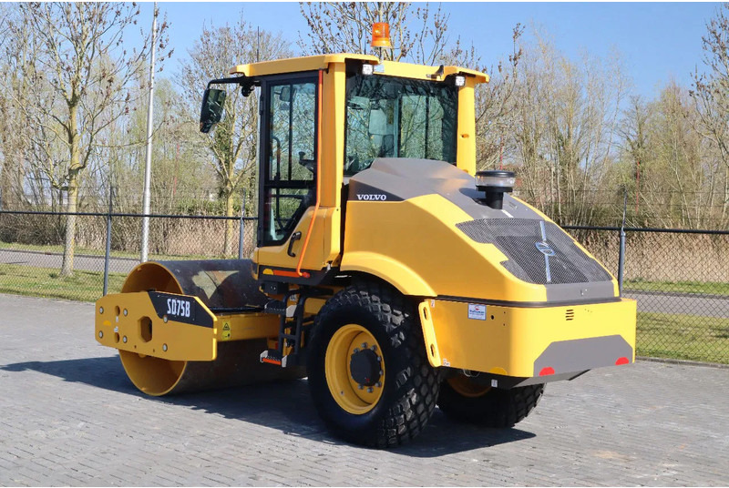 Volvo SD75B | SD 75 B | NEW / UNUSED | 1 YEAR WARRANTY - مدحلة: صورة 3 Volvo SD75B | SD 75 B | NEW / UNUSED | 1 YEAR WARRANTY - مدحلة: صورة 3