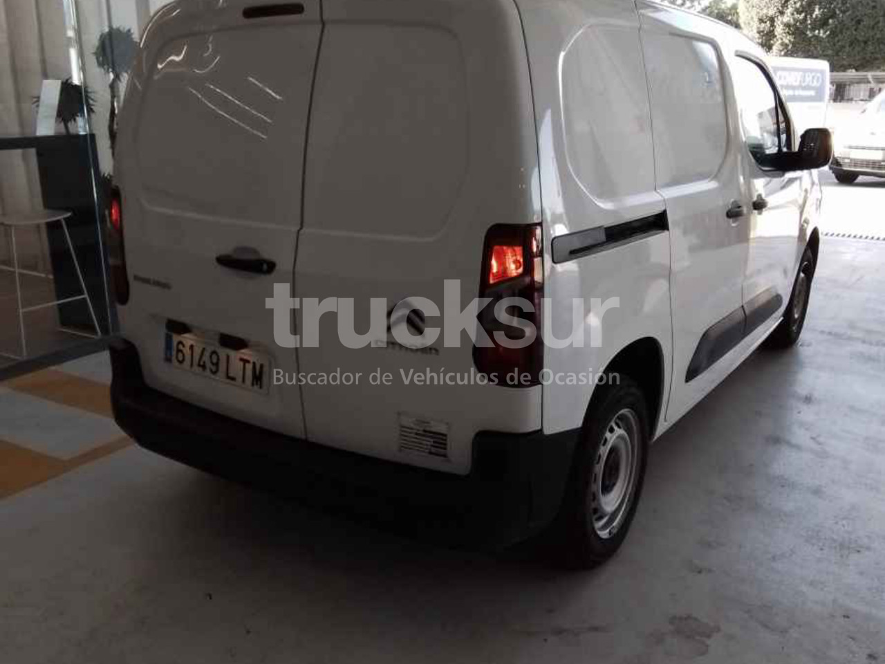 CITROEN BERLINGO IR - شاحنة مغلقة الصندوق: صورة 3 CITROEN BERLINGO IR - شاحنة مغلقة الصندوق: صورة 3