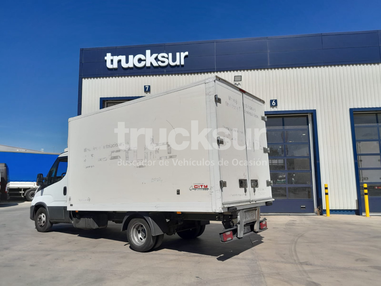 IVECO 35C16 GV - شاحنة مغلقة الصندوق: صورة 4 IVECO 35C16 GV - شاحنة مغلقة الصندوق: صورة 4
