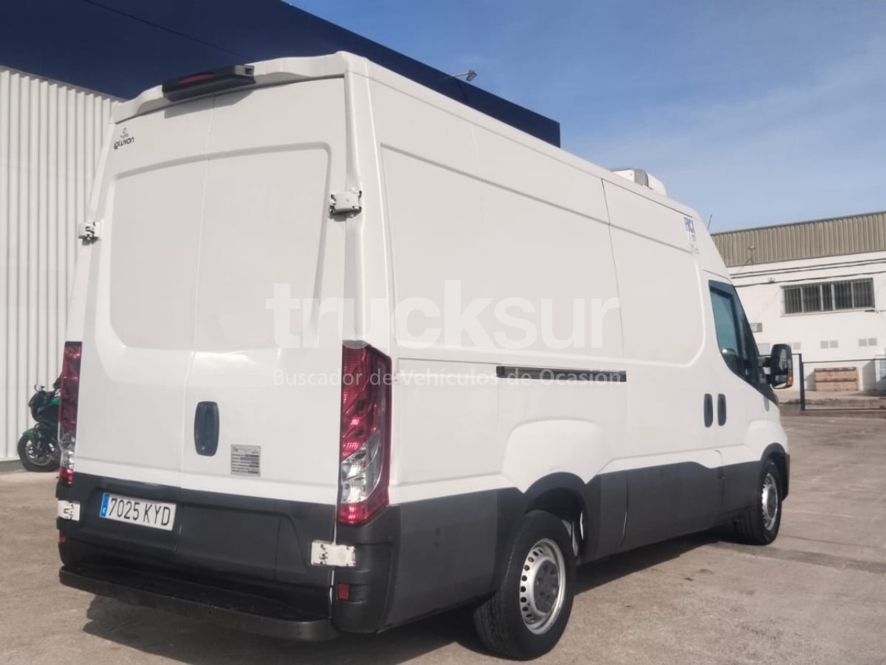IVECO 35S16 12MS FRC-X - شاحنة مغلقة الصندوق: صورة 4 IVECO 35S16 12MS FRC-X - شاحنة مغلقة الصندوق: صورة 4