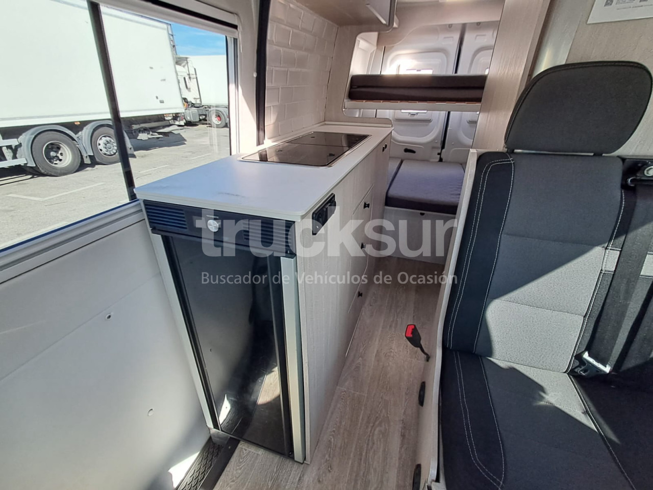 شاحنة مغلقة الصندوق IVECO 35S16 CAMPER: صورة 13