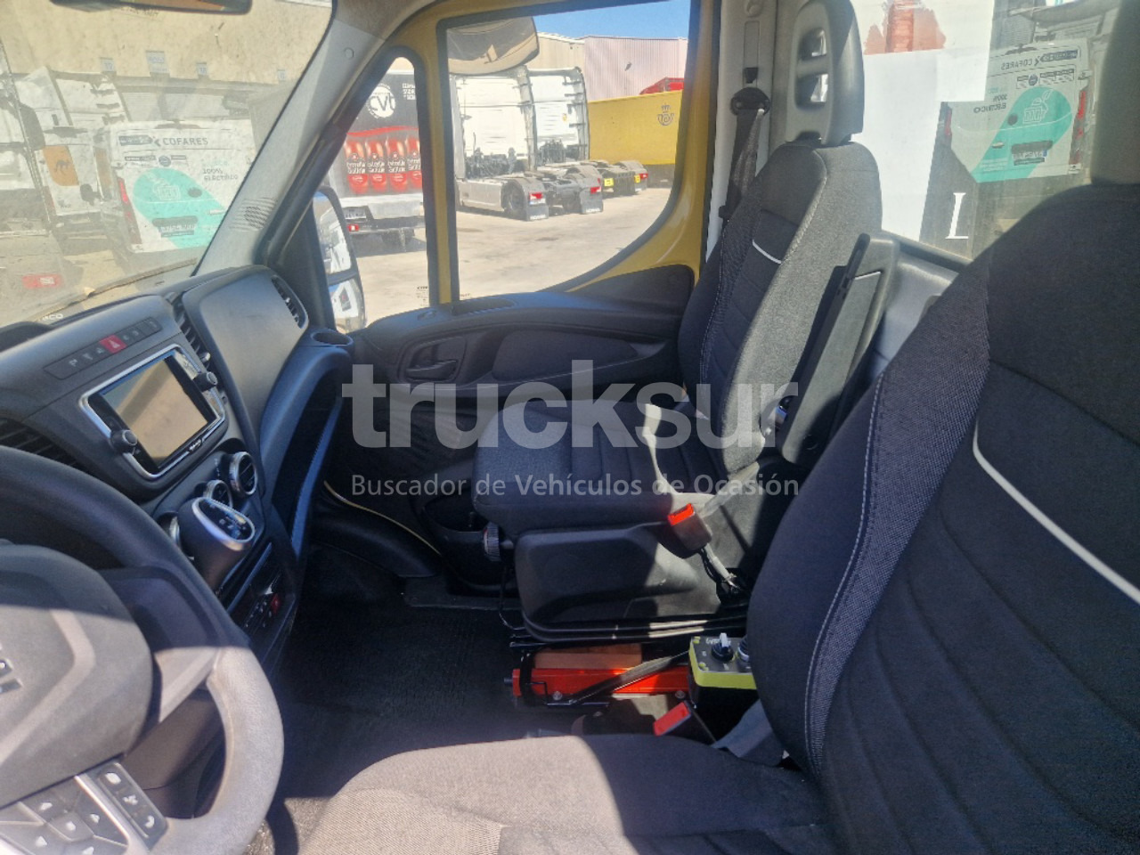 شاحنة ذات خطاف IVECO 55S18H: صورة 7