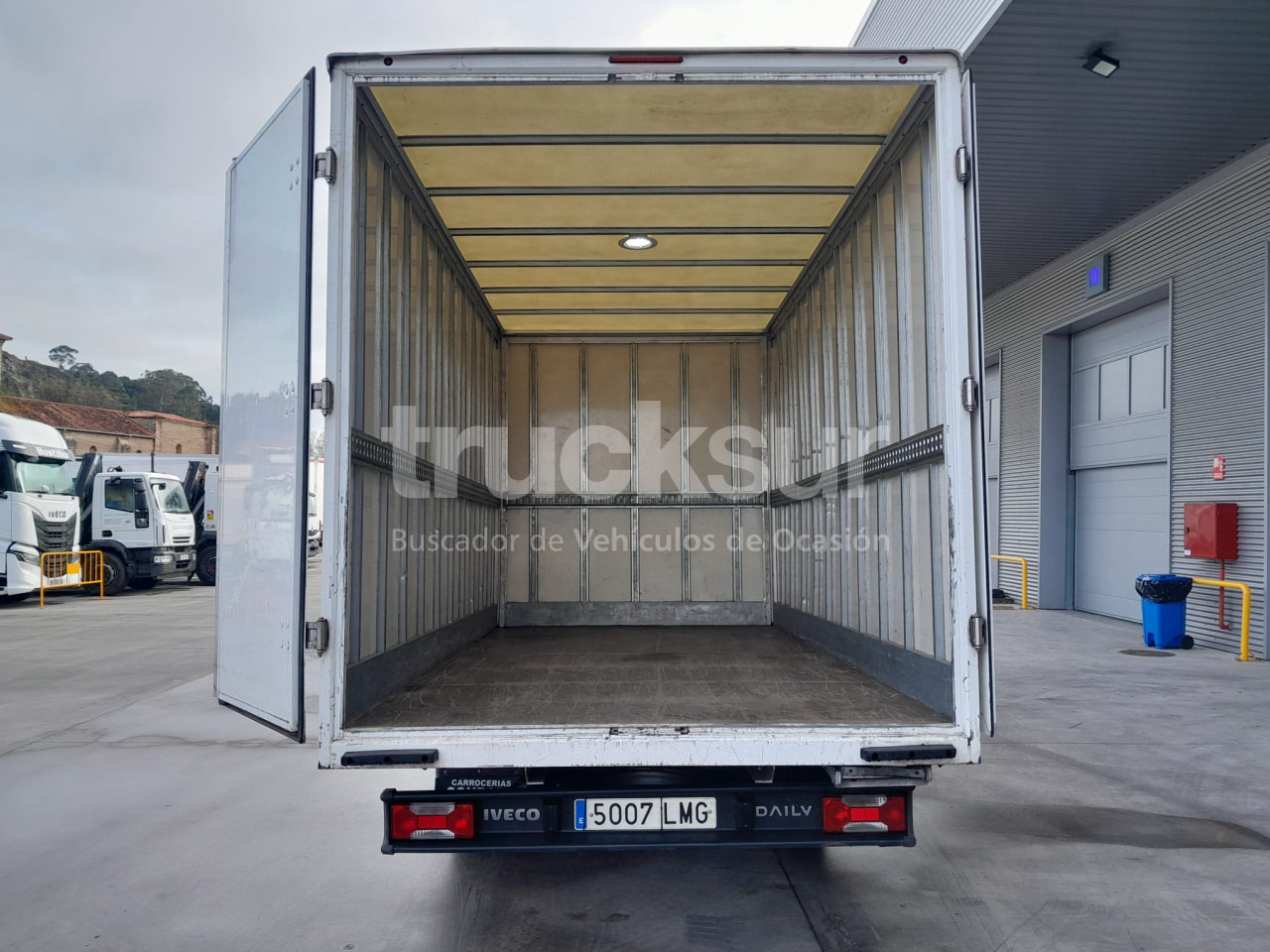 شاحنة مغلقة الصندوق IVECO DAILY 35C16H: صورة 6