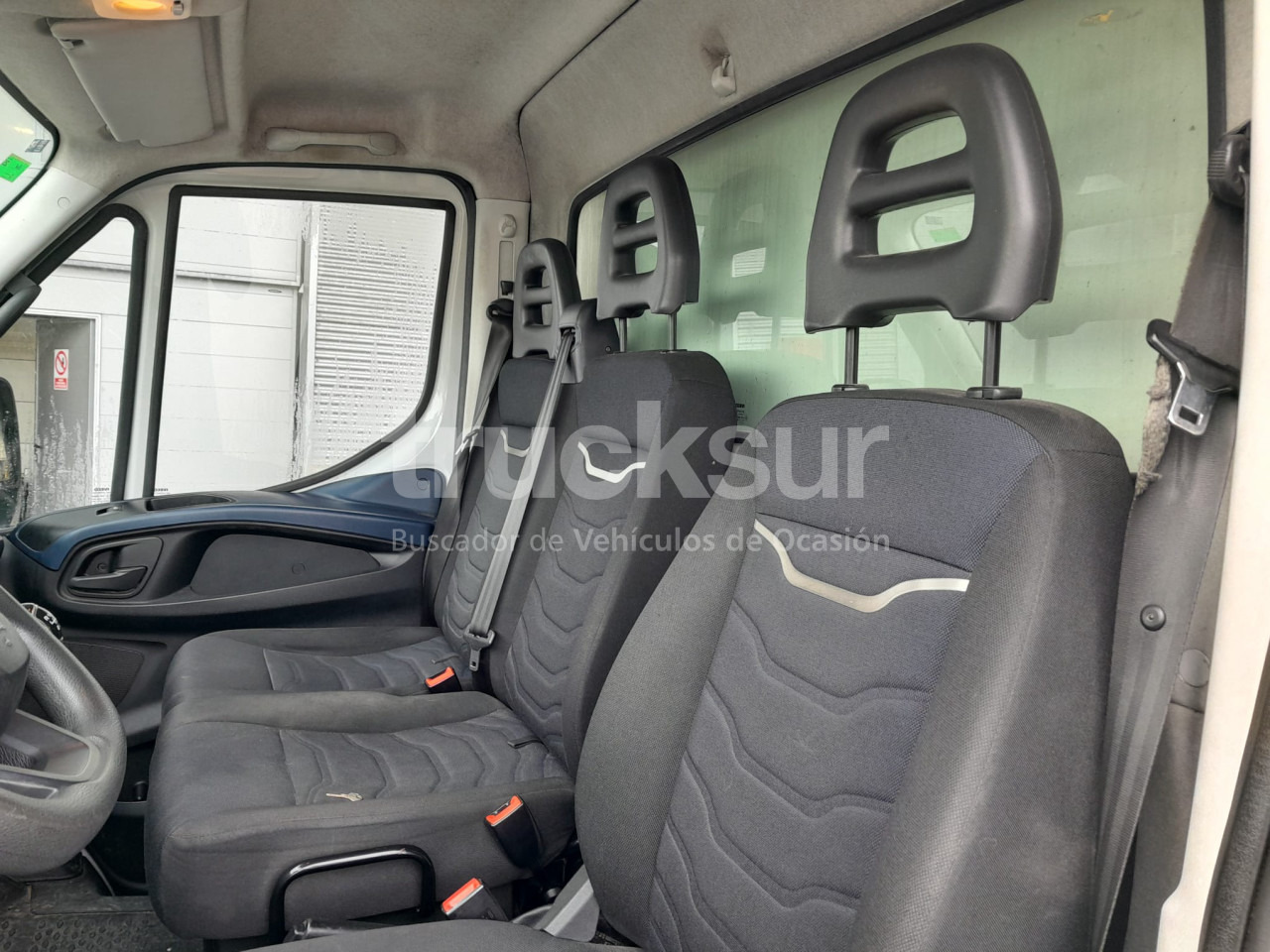 شاحنة مغلقة الصندوق IVECO DAILY 35C16H: صورة 12