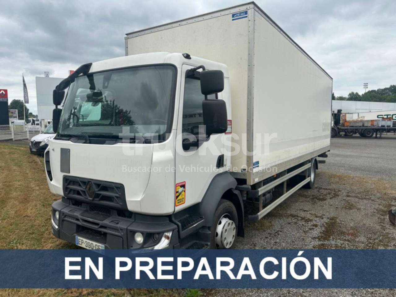 RENAULT D240.16 - شاحنة صندوق متساوي: صورة 1 RENAULT D240.16 - شاحنة صندوق متساوي: صورة 1