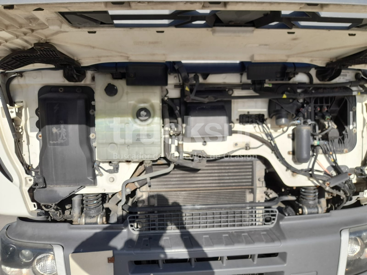 RENAULT D320.26 ejes 6x2*4 RENAULT D320.26 ejes 6x2*4: صورة 15