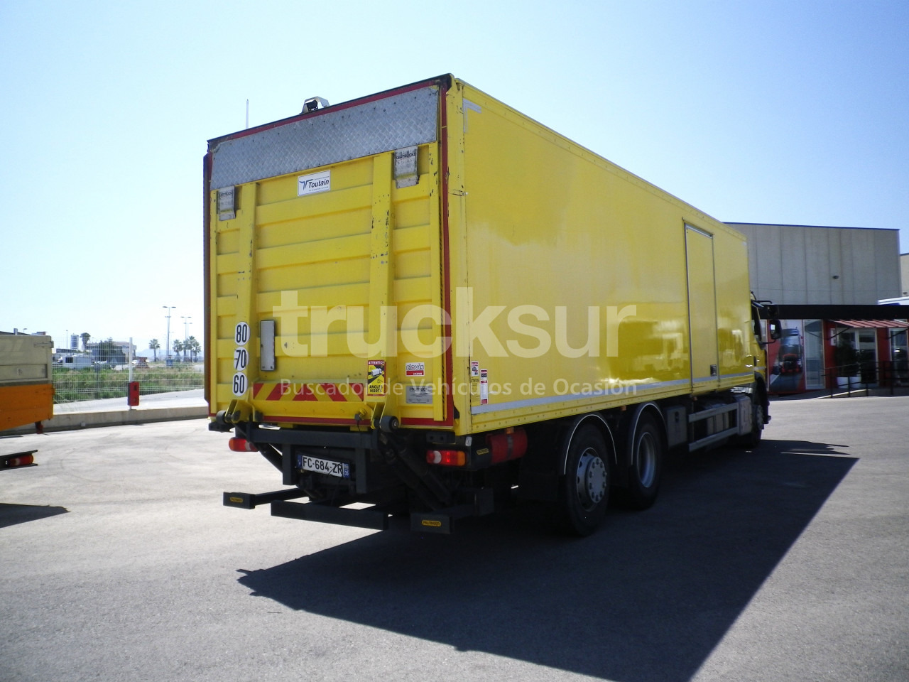 RENAULT D380.26 6X2*4 ejes 6x2*4 - شاحنة مقفلة: صورة 4 RENAULT D380.26 6X2*4 ejes 6x2*4 - شاحنة مقفلة: صورة 4