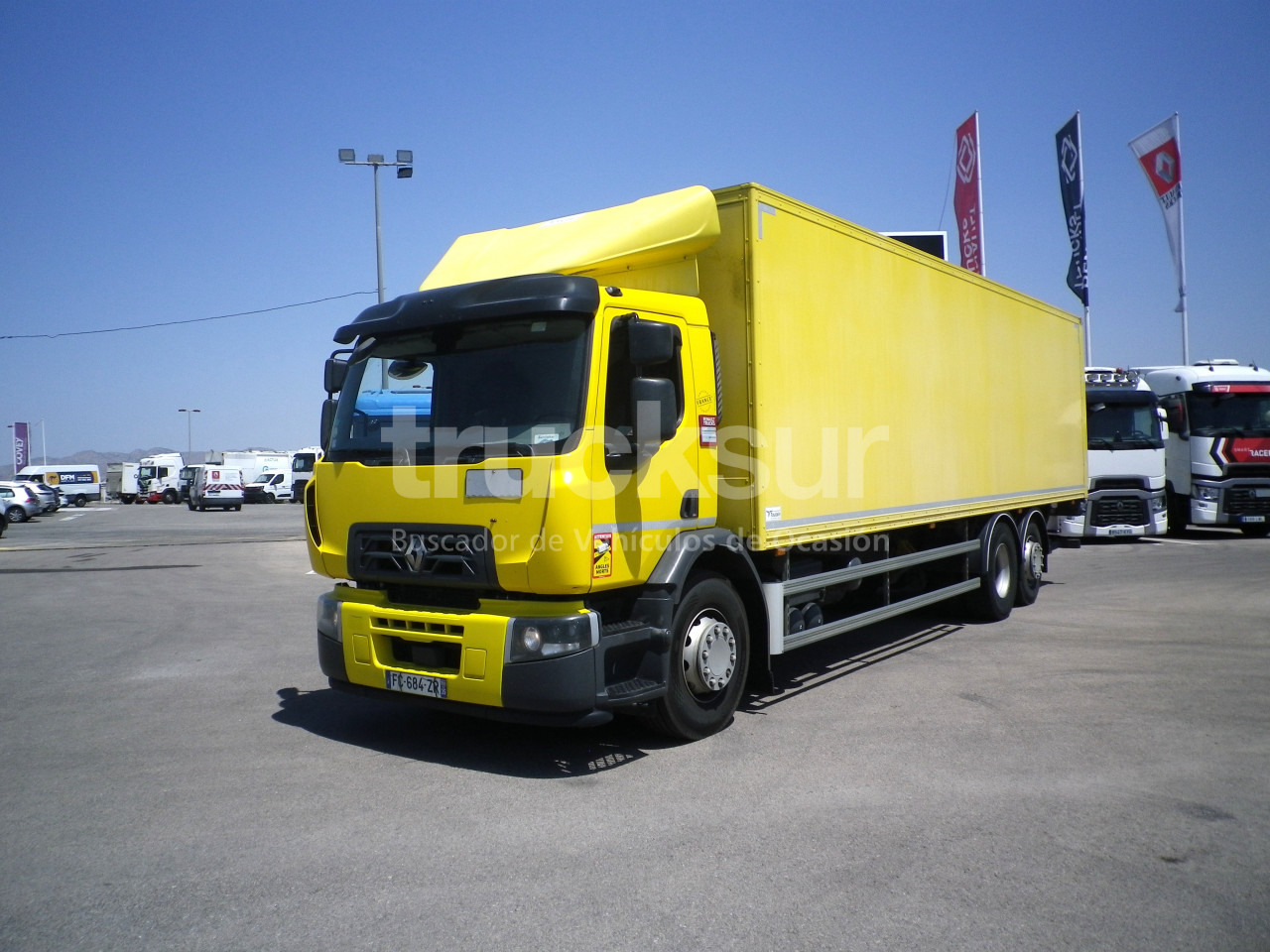 RENAULT D380.26 6X2*4 ejes 6x2*4 - شاحنة مقفلة: صورة 1 RENAULT D380.26 6X2*4 ejes 6x2*4 - شاحنة مقفلة: صورة 1