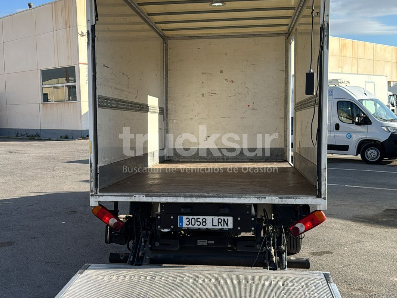 RENAULT MASTER 165.35 GV P/E - شاحنة مغلقة الصندوق: صورة 5 RENAULT MASTER 165.35 GV P/E - شاحنة مغلقة الصندوق: صورة 5
