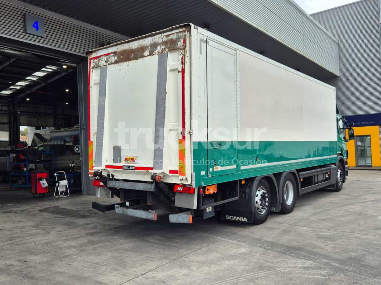 SCANIA P320.26 ejes 6x2*4 - شاحنة ستارة: صورة 3 SCANIA P320.26 ejes 6x2*4 - شاحنة ستارة: صورة 3