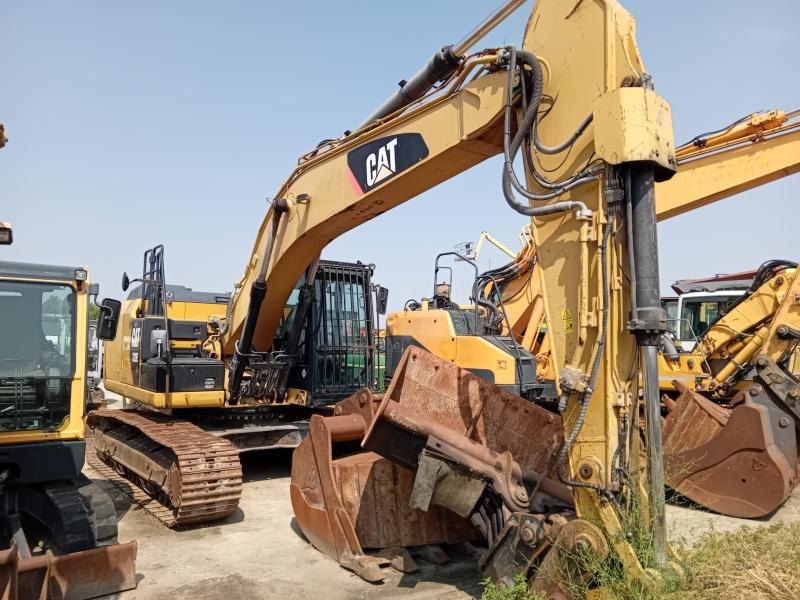 Caterpillar 320EL - حفار زحاف: صورة 1 Caterpillar 320EL - حفار زحاف: صورة 1