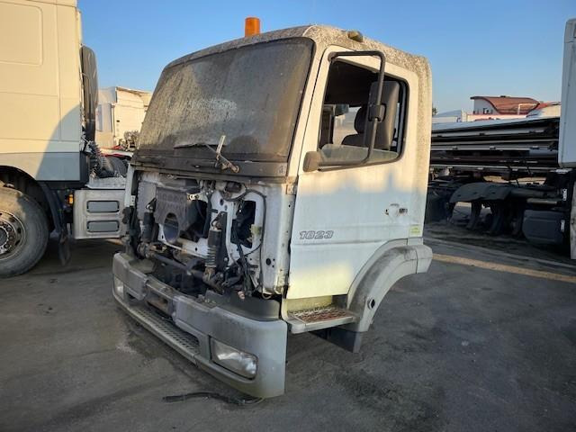 Mercedes ATEGO - كابينة - شاحنة: صورة 1 Mercedes ATEGO - كابينة - شاحنة: صورة 1