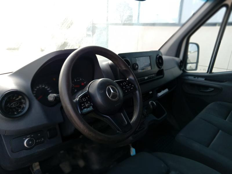 Mercedes Sprinter - قلاب صغير: صورة 5 Mercedes Sprinter - قلاب صغير: صورة 5