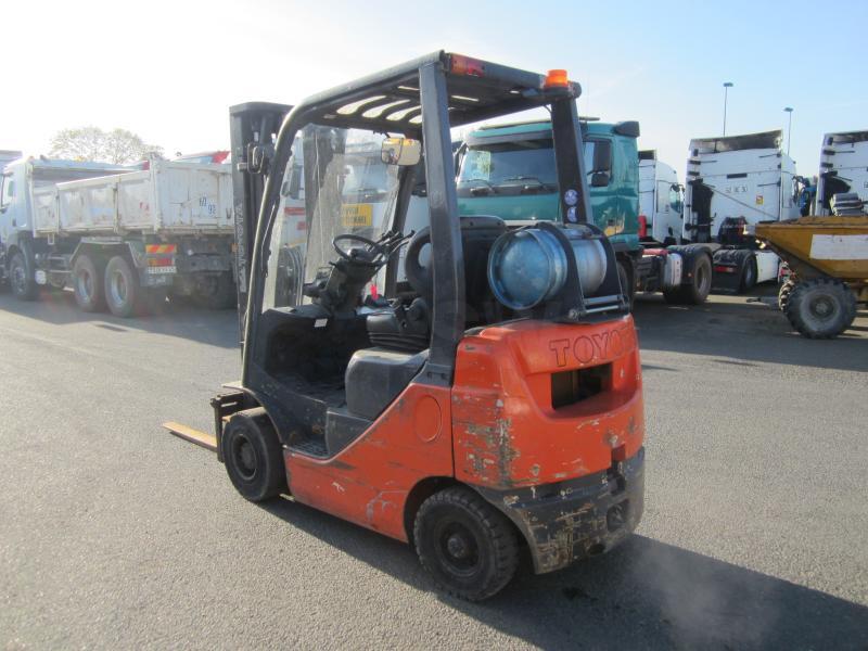 Toyota 02-8FGF18 - رافعة شوكية تعمل بالغاز: صورة 5 Toyota 02-8FGF18 - رافعة شوكية تعمل بالغاز: صورة 5
