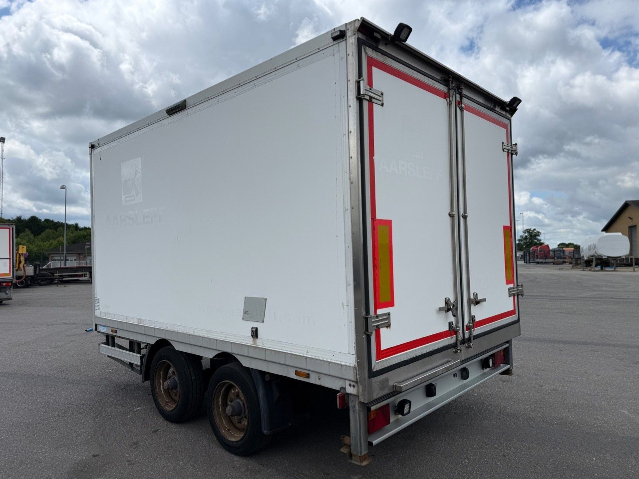 Blomenröhr 2 axle 7500 kg. Closed box / Koffer - مقطورة صندوق مغلق: صورة 4 Blomenröhr 2 axle 7500 kg. Closed box / Koffer - مقطورة صندوق مغلق: صورة 4