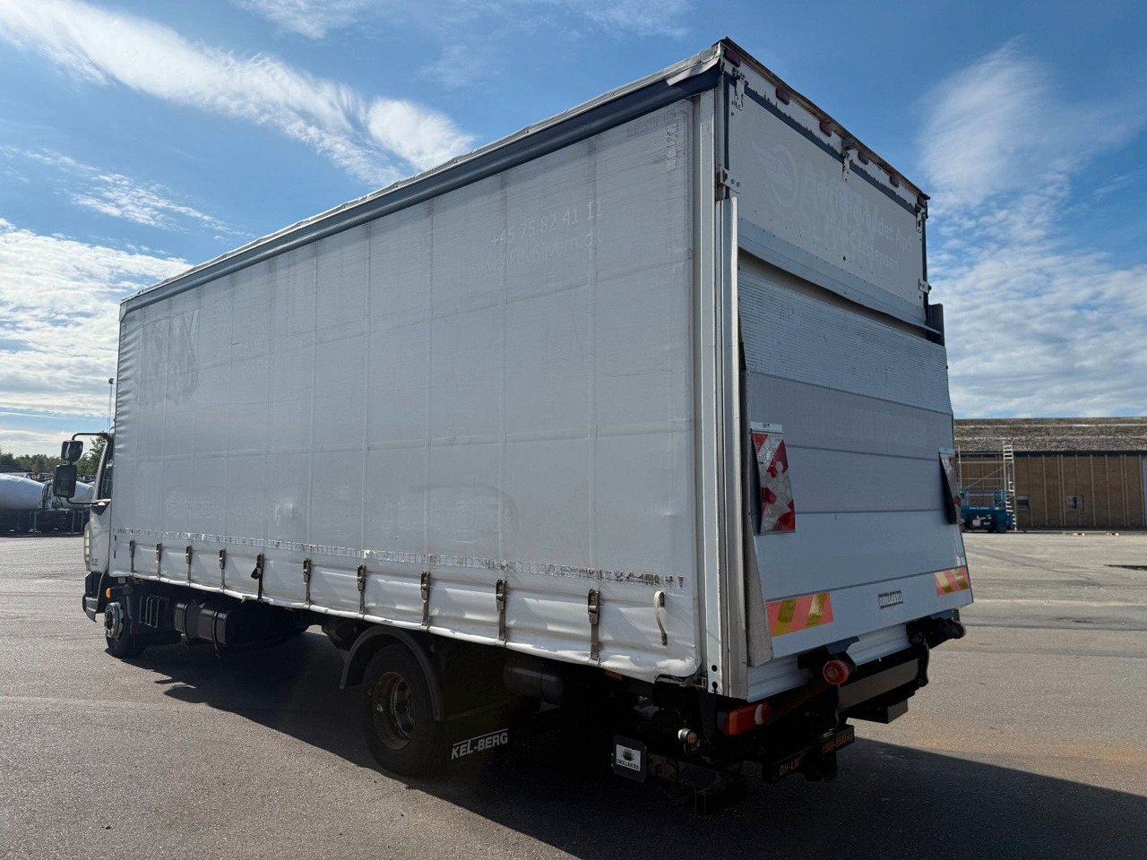 DAF LF 45 /220 4x2 Curtainsider and Taillift Euro 6 - شاحنة ستارة: صورة 4 DAF LF 45 /220 4x2 Curtainsider and Taillift Euro 6 - شاحنة ستارة: صورة 4