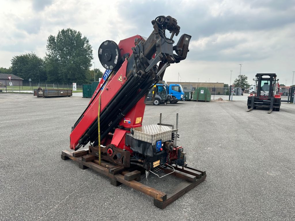 HMF 2120 K4 Radio Remote / Crane / Kran HMF 2120 K4 Radio Remote / Crane / Kran - ونش كرين: صورة 3 HMF 2120 K4 Radio Remote / Crane / Kran HMF 2120 K4 Radio Remote / Crane / Kran - ونش كرين: صورة 3