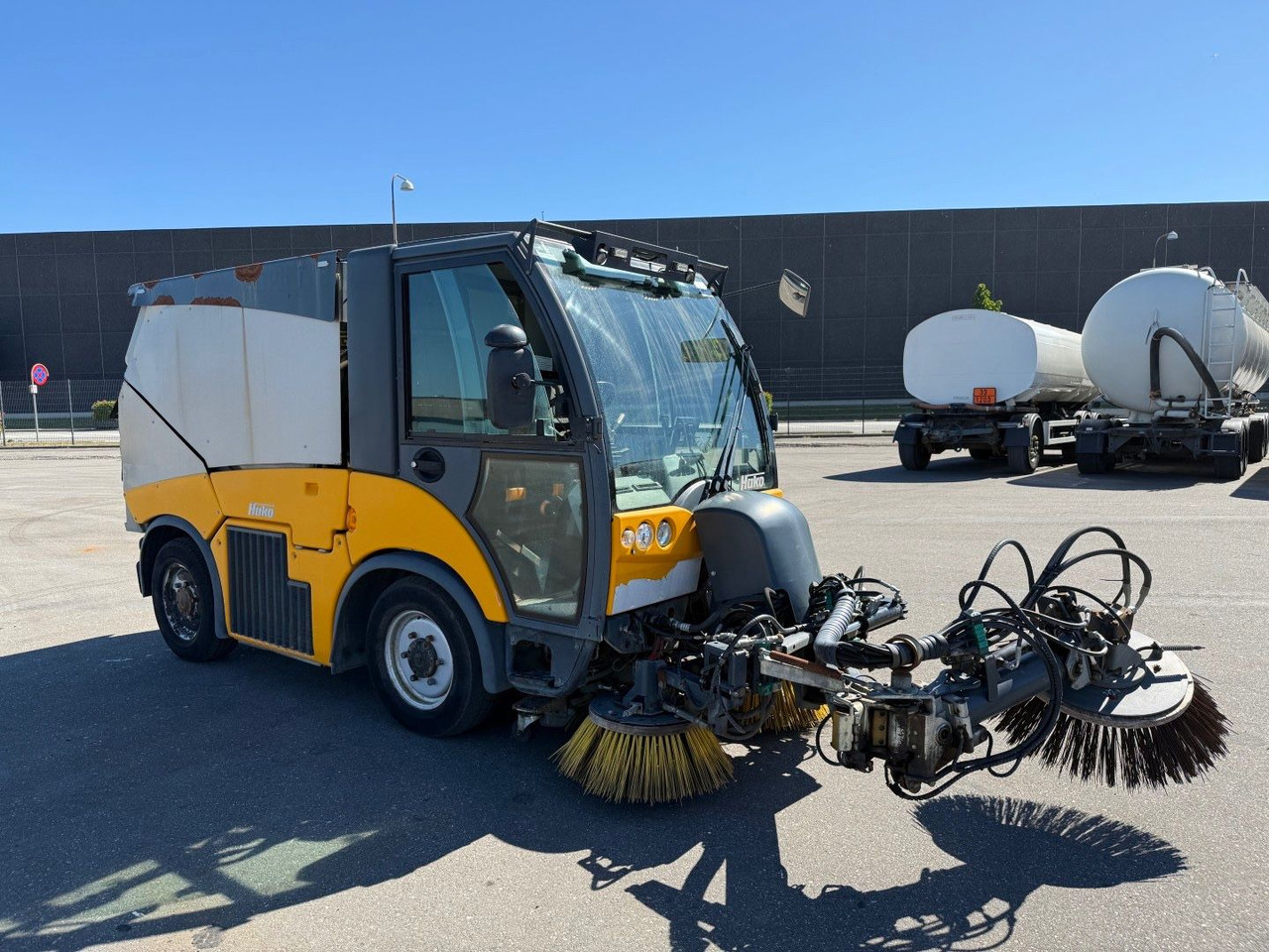 Hako Citymaster 2000 4x4 Euro 5 Kehrmaschine - سياره كنس شوارع: صورة 2 Hako Citymaster 2000 4x4 Euro 5 Kehrmaschine - سياره كنس شوارع: صورة 2