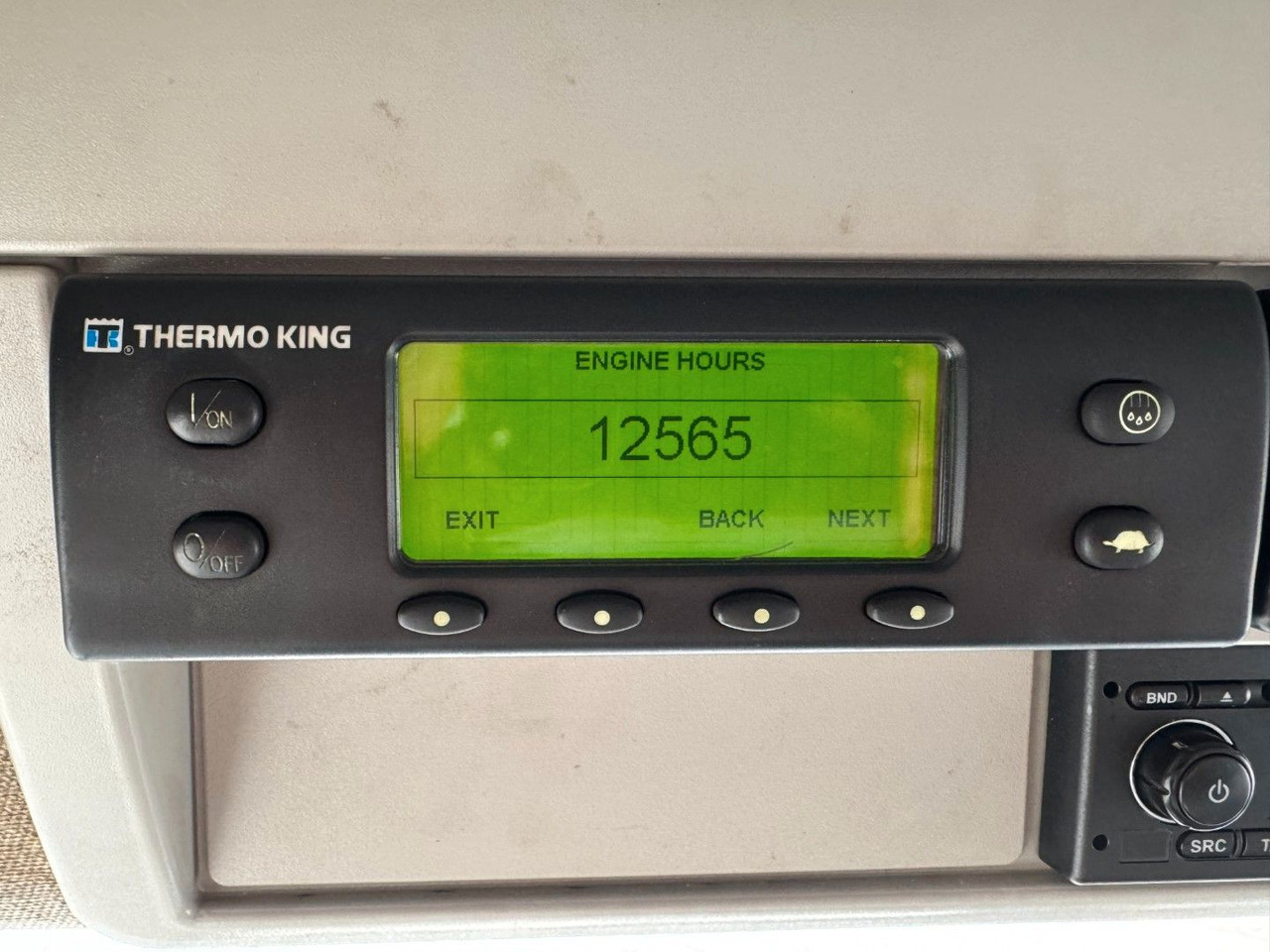 شاحنة الفريزر Iveco 180E32 4x2 Schmitz / Thermo King T-1200R Spectru Iveco 180E32 4x2 Schmitz / Thermo King T-1200R Spectru: صورة 16