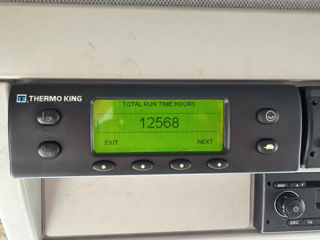 شاحنة الفريزر Iveco 180E32 4x2 Schmitz / Thermo King T-1200R Spectru Iveco 180E32 4x2 Schmitz / Thermo King T-1200R Spectru: صورة 15