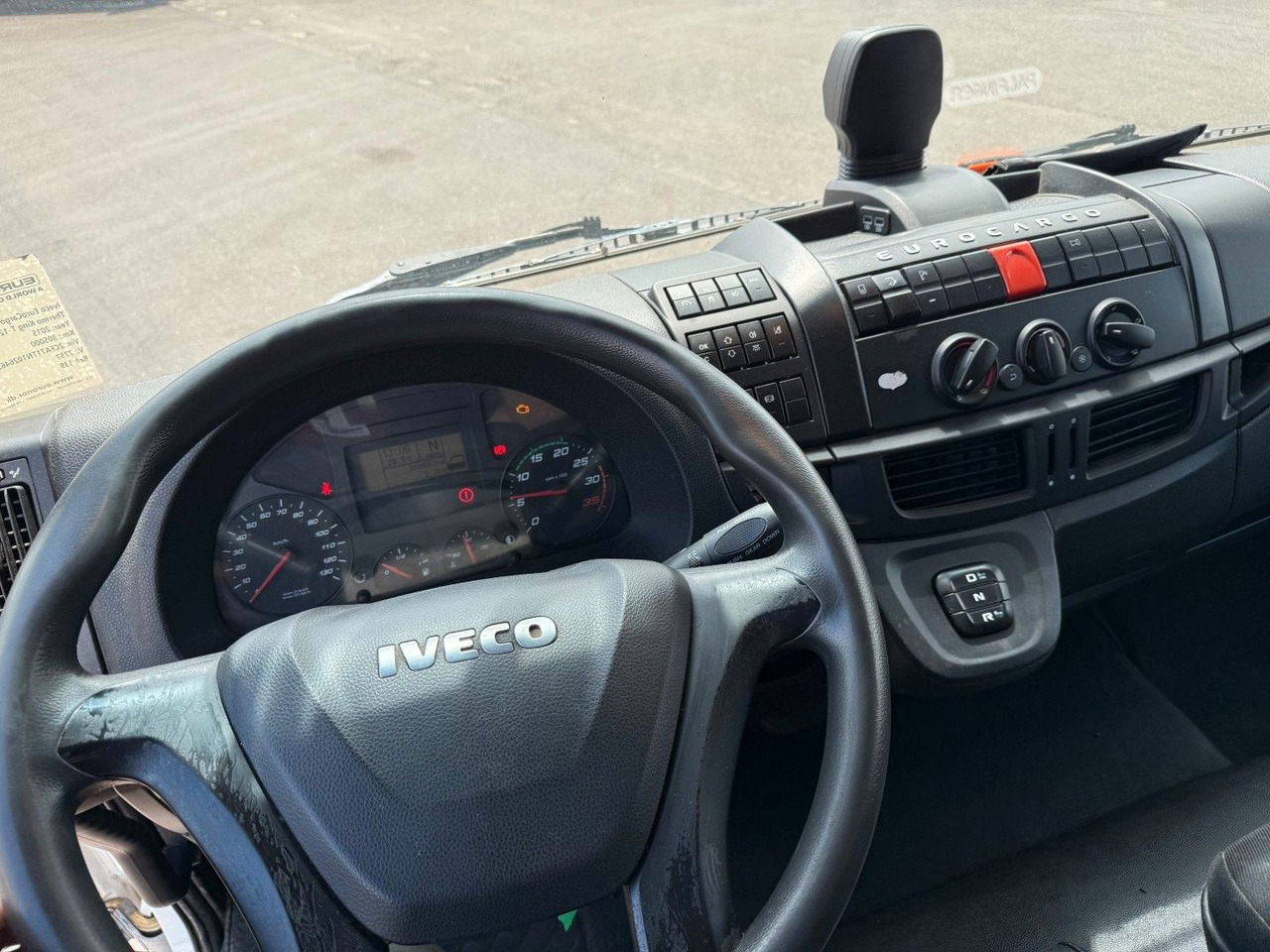 شاحنة الفريزر Iveco 180E32 4x2 Schmitz / Thermo King T-1200R Spectru Iveco 180E32 4x2 Schmitz / Thermo King T-1200R Spectru: صورة 7