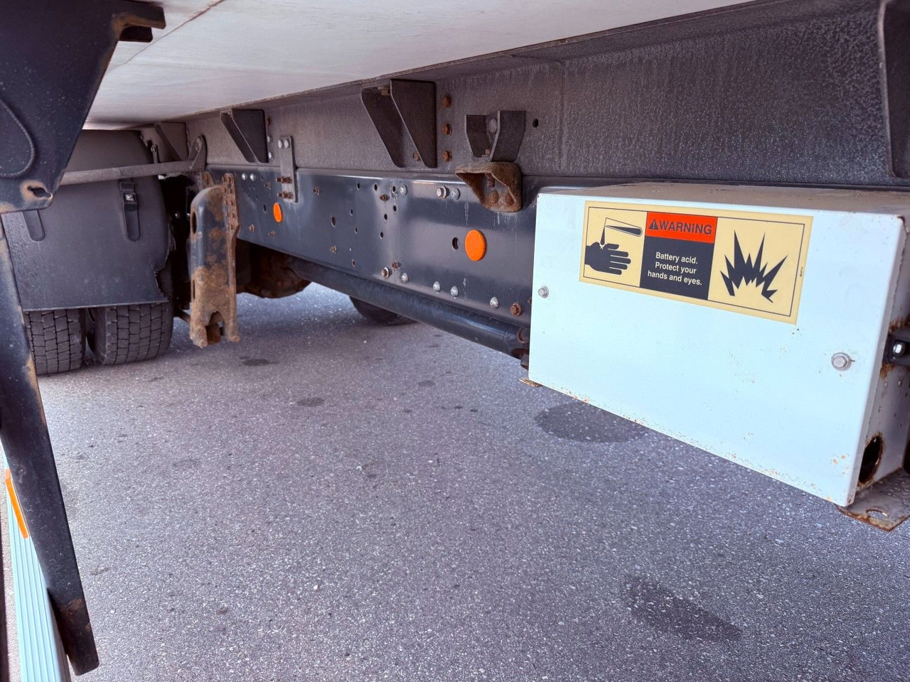 شاحنة الفريزر Iveco 180E32 4x2 Schmitz / Thermo King T-1200R Spectru Iveco 180E32 4x2 Schmitz / Thermo King T-1200R Spectru: صورة 11