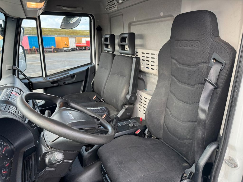 Iveco 180E32 4x2 Schmitz / Thermo King T-1200R Spectru - شاحنة الفريزر: صورة 5 Iveco 180E32 4x2 Schmitz / Thermo King T-1200R Spectru - شاحنة الفريزر: صورة 5
