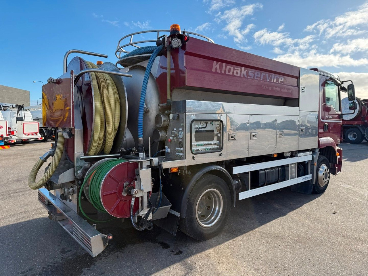 MAN TGM 14.250 VM-Tarm Stainless Steel 4000 l. Kombi - شاحنة الشفط: صورة 3 MAN TGM 14.250 VM-Tarm Stainless Steel 4000 l. Kombi - شاحنة الشفط: صورة 3