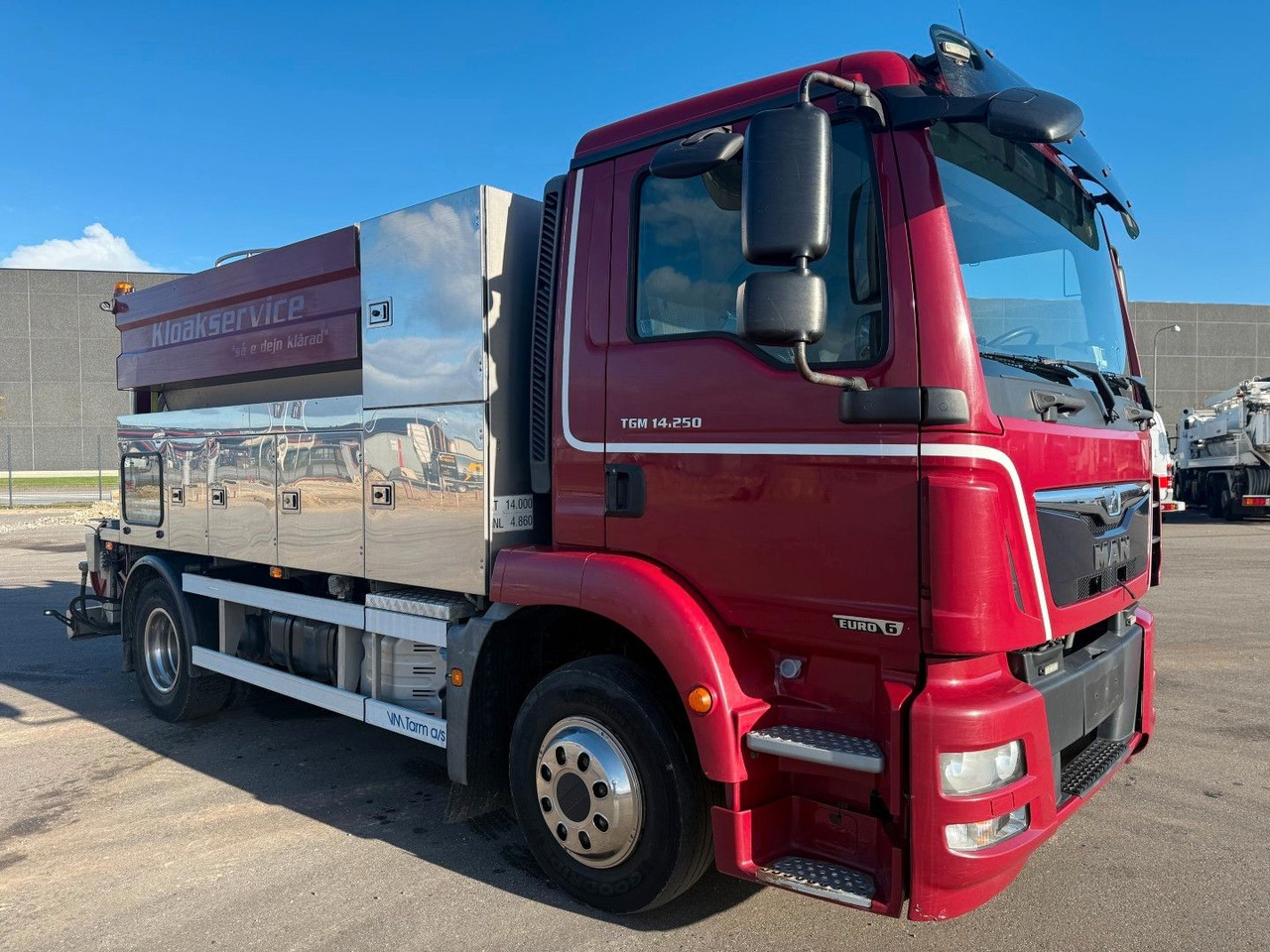 MAN TGM 14.250 VM-Tarm Stainless Steel 4000 l. Kombi - شاحنة الشفط: صورة 2 MAN TGM 14.250 VM-Tarm Stainless Steel 4000 l. Kombi - شاحنة الشفط: صورة 2