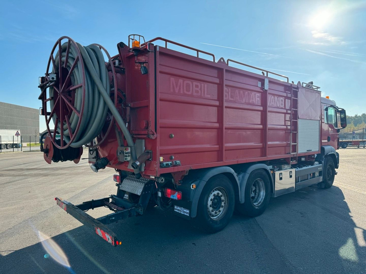MAN TGS 26.360 6x4H*4 Simon Moos KSA MAN TGS 26.360 6x4H*4 Simon Moos KSA VacuDrain - شاحنة الشفط: صورة 4 MAN TGS 26.360 6x4H*4 Simon Moos KSA MAN TGS 26.360 6x4H*4 Simon Moos KSA VacuDrain - شاحنة الشفط: صورة 4