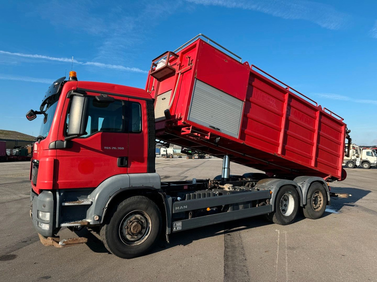 MAN TGS 26.360 6x4H*4 Simon Moos KSA MAN TGS 26.360 6x4H*4 Simon Moos KSA VacuDrain - شاحنة الشفط: صورة 1 MAN TGS 26.360 6x4H*4 Simon Moos KSA MAN TGS 26.360 6x4H*4 Simon Moos KSA VacuDrain - شاحنة الشفط: صورة 1