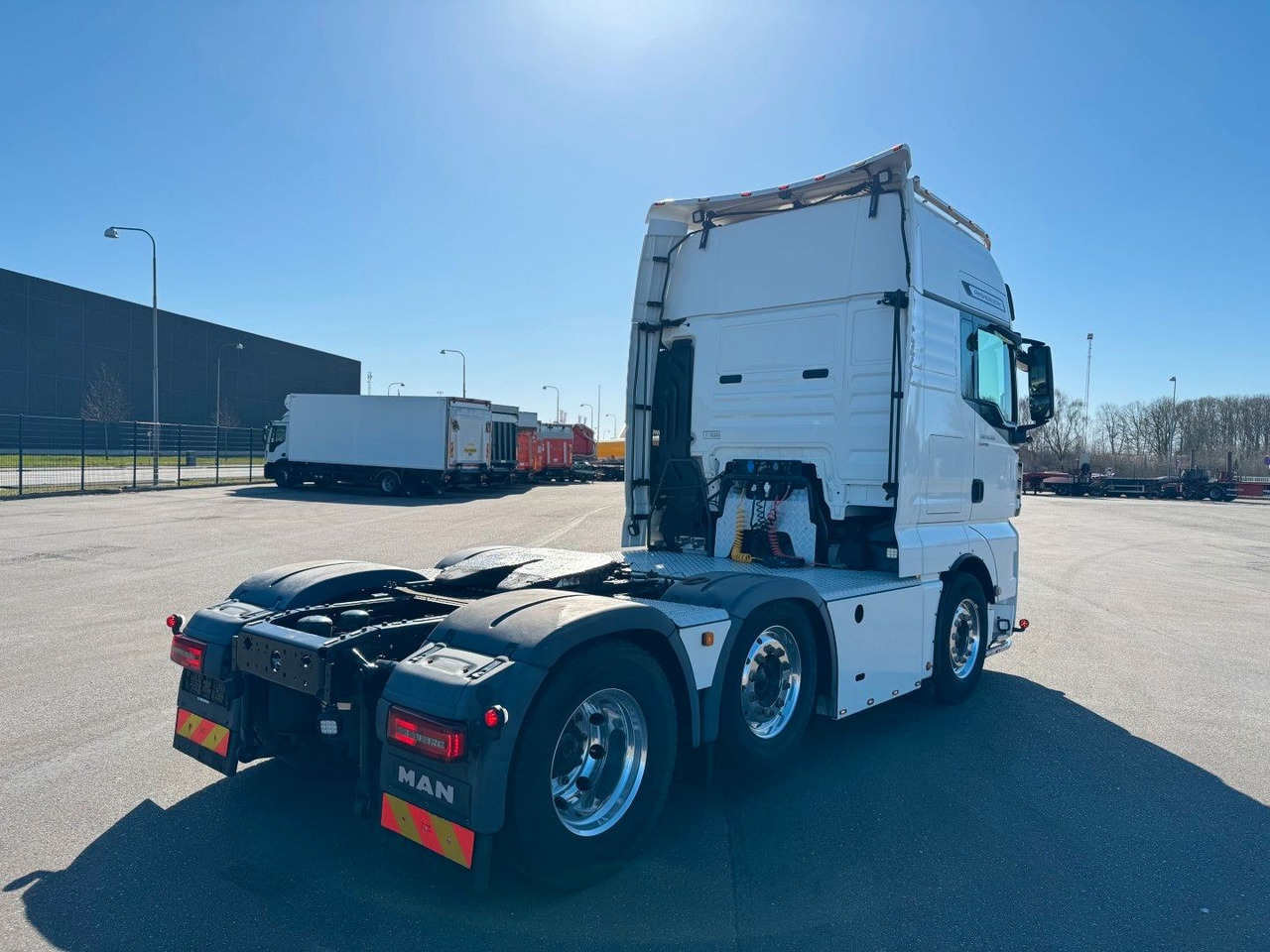 MAN TGX 26.500 6x2/2 XXL PerformanceLine - وحدة جر: صورة 3 MAN TGX 26.500 6x2/2 XXL PerformanceLine - وحدة جر: صورة 3