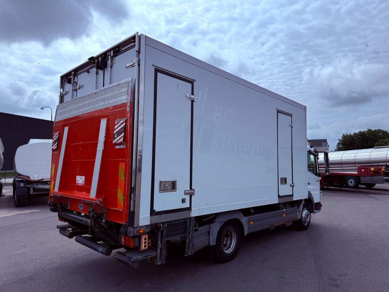 Mercedes-Benz Atego 1018 4x2 Carrier Supra 750 Mt - شاحنة الفريزر: صورة 3 Mercedes-Benz Atego 1018 4x2 Carrier Supra 750 Mt - شاحنة الفريزر: صورة 3
