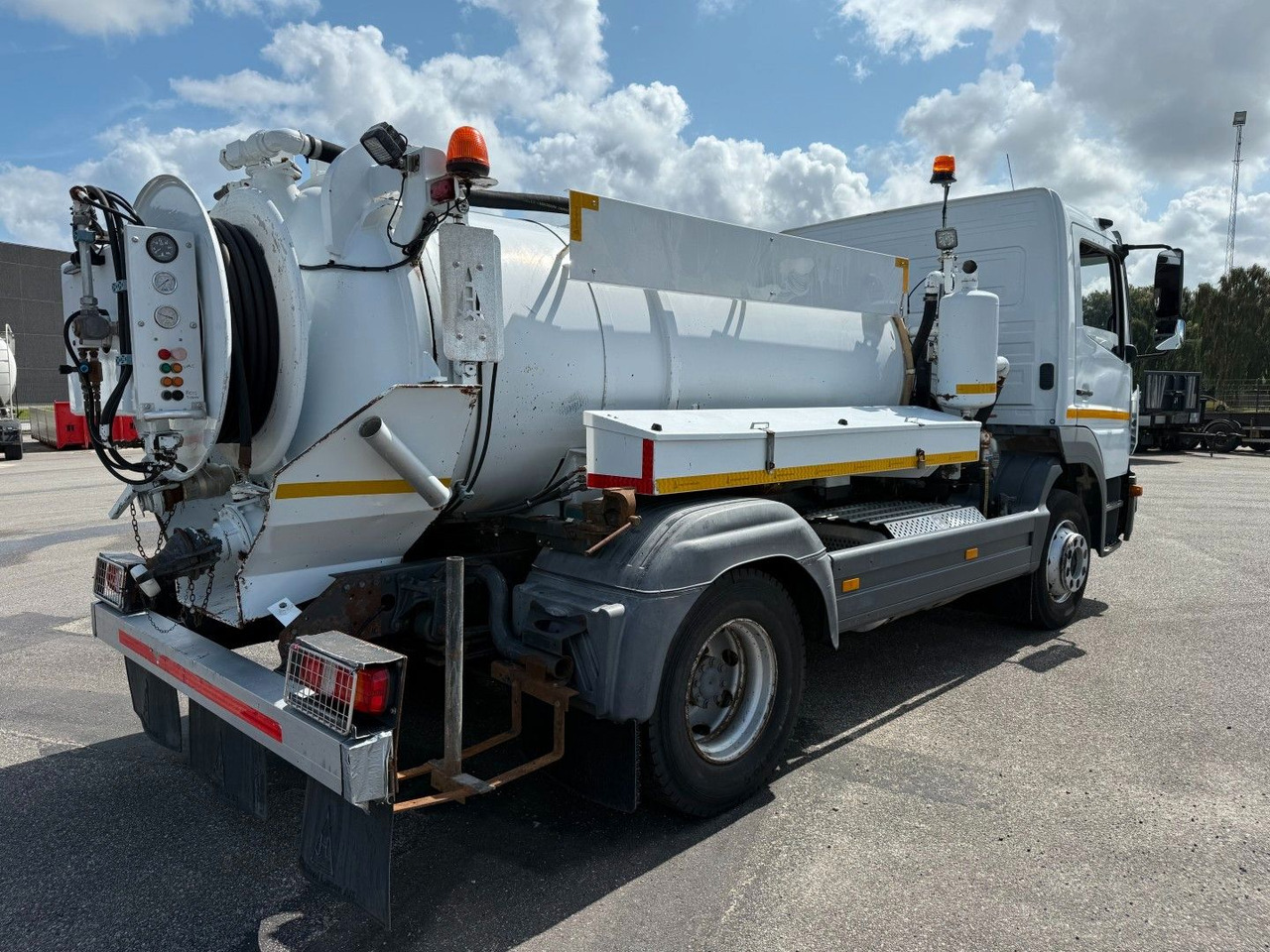 Mercedes-Benz Atego 1323 RHD Euro 6 Hvidtved Larsen Cityflex - شاحنة الشفط: صورة 4 Mercedes-Benz Atego 1323 RHD Euro 6 Hvidtved Larsen Cityflex - شاحنة الشفط: صورة 4