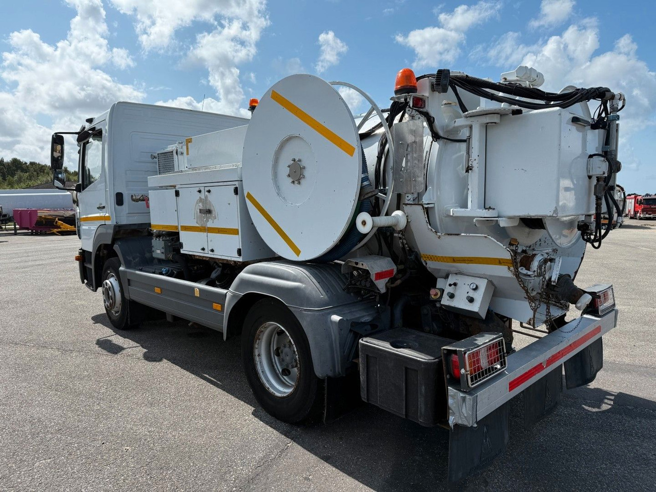 Mercedes-Benz Atego 1323 RHD Euro 6 Hvidtved Larsen Cityflex - شاحنة الشفط: صورة 3 Mercedes-Benz Atego 1323 RHD Euro 6 Hvidtved Larsen Cityflex - شاحنة الشفط: صورة 3