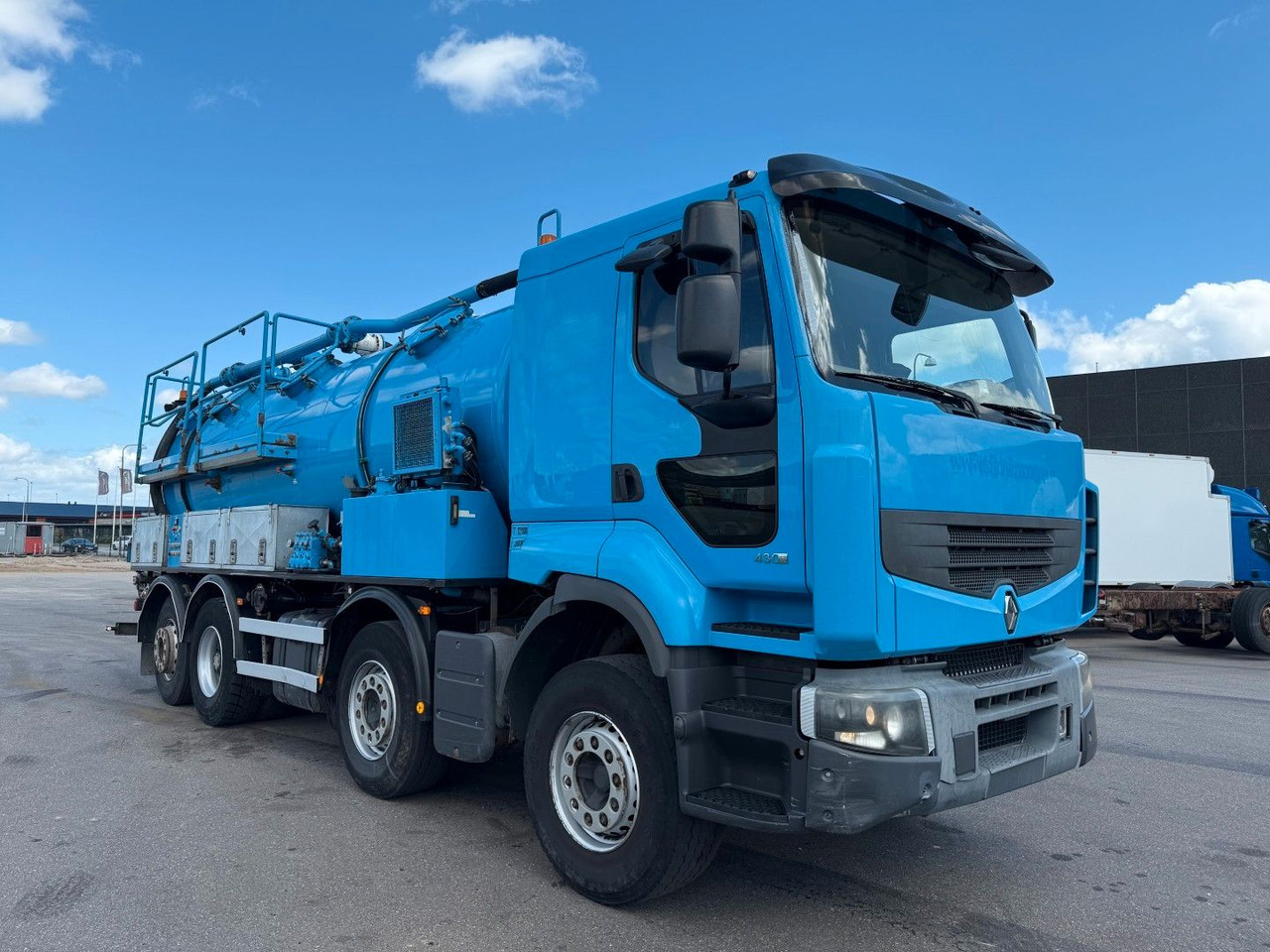 Renault Premium Lander 430.32 8x2*6 Simon Moos 18.100 L - شاحنة الشفط: صورة 2 Renault Premium Lander 430.32 8x2*6 Simon Moos 18.100 L - شاحنة الشفط: صورة 2