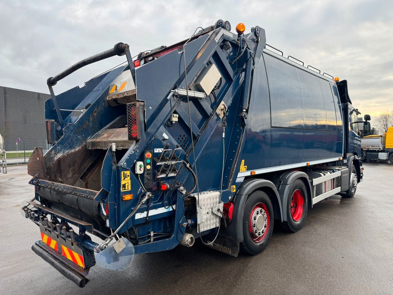 Scania P320 6x2*4 Euro 6 NTM 21 m3 - شاحنة النفايات: صورة 3 Scania P320 6x2*4 Euro 6 NTM 21 m3 - شاحنة النفايات: صورة 3